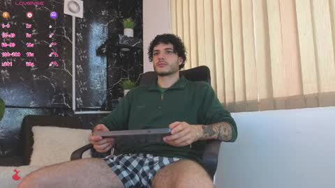 R A F A E L online show from April 5, 9:33 pm