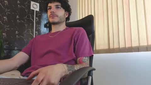 R A F A E L online show from April 15, 8:42 pm