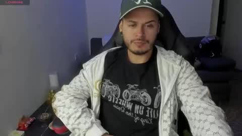 ragnar_lothbrok77 online show from April 21, 6:19 am