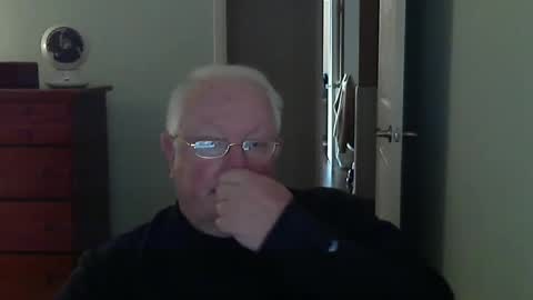 raiderman215 online show from December 10, 6:06 pm