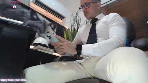 Snapshot of randylukehot chatting on February 25, 7:25 pm randylukehot online show from February 25, 7:25 pm