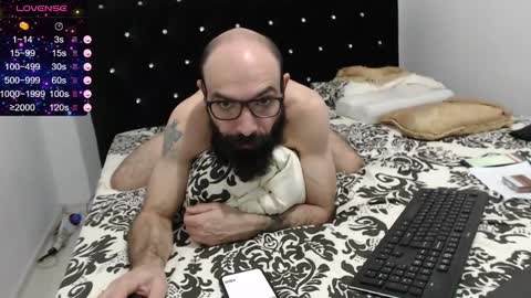 RaulWildBoy27 online show from January 26, 8:45 pm