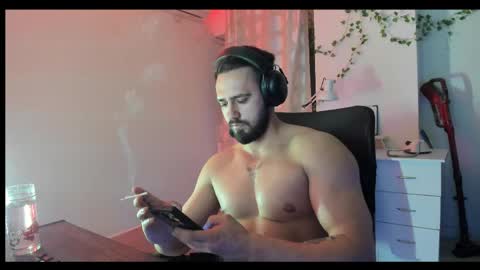 RaulMaxel online show from May 3, 10:34 pm