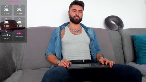 Snapshot of rawadam chatting on February 4, 11:16 am Adam online show from February 4, 11:16 am