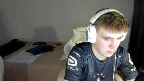 Ray online show from October 14, 8:49 pm