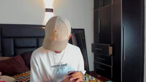 Rayn online show from October 31, 3:08 am