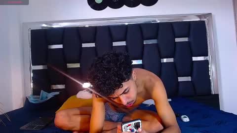 Snapshot of raydevil_ chatting on February 5, 6:48 pm Rayn online show from February 5, 6:48 pm