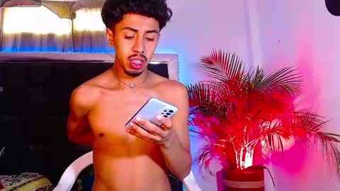 Snapshot of raydevil_ chatting on January 22, 6:20 pm Rayn online show from January 22, 6:20 pm