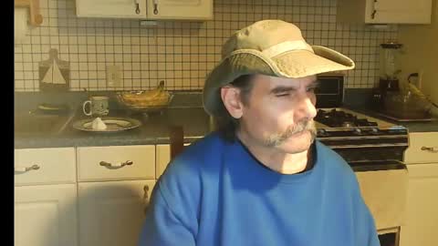 Ray online show from November 10, 10:26 pm