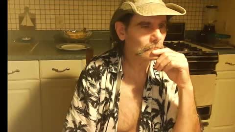 Snapshot of raylene4u2 chatting on September 30, 6:19 am Ray online show from September 30, 6:19 am