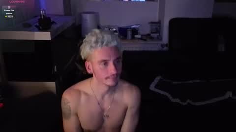 Rayzel online show from January 18, 11:18 pm