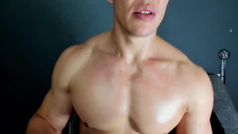 twitter REECET26 instagram RECCETAYLOR online show from October 25, 2:02 am