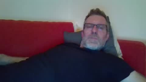 Red online show from December 30, 9:08 pm