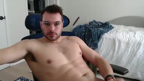 redstar461163 online show from May 12, 7:44 pm