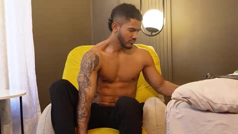 Reik online show from April 11, 12:20 pm