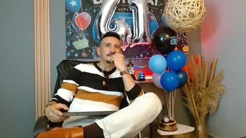   REIKO  online show from April 18, 7:58 pm