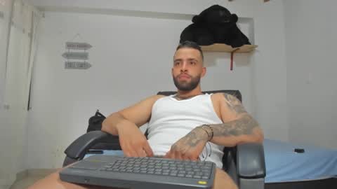 Snapshot of remy_sten chatting on February 12, 8:50 pm Rmy Steen online show from February 12, 8:50 pm