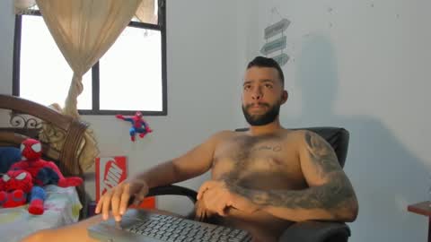 Snapshot of remy_sten chatting on January 3, 9:57 pm Rmy Steen online show from January 3, 9:57 pm
