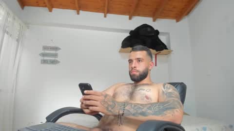 Snapshot of remy_sten chatting on February 6, 8:23 pm Rmy Steen online show from February 6, 8:23 pm