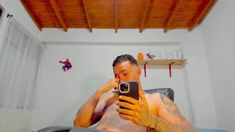 Rmy Steen online show from February 10, 10:47 pm