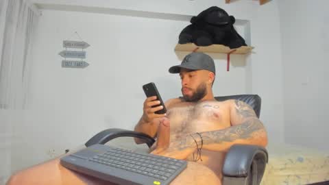 Snapshot of remy_sten chatting on February 7, 10:30 pm Rmy Steen online show from February 7, 10:30 pm