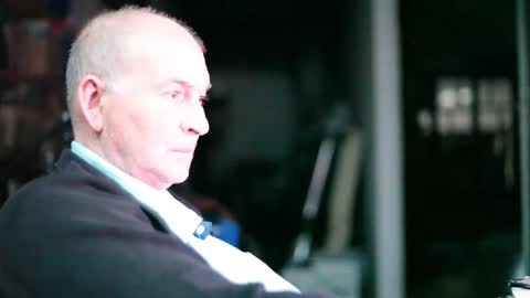 renefr online show from December 31, 4:04 pm