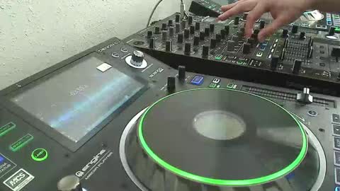 Snapshot of reticuli chatting on December 17, 5:26 pm GearPorn online show from December 17, 5:26 pm
