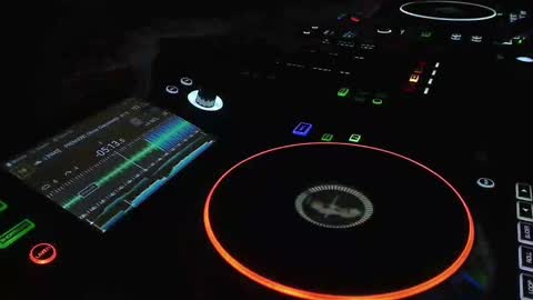 Snapshot of reticuli chatting on February 28, 1:05 am GearPorn online show from February 28, 1:05 am