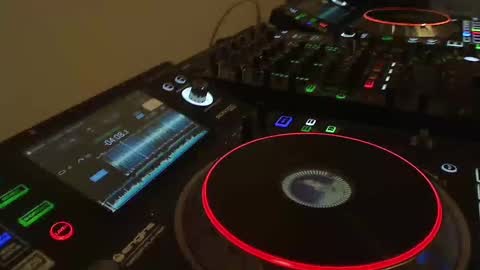 Snapshot of reticuli chatting on February 6, 12:54 am GearPorn online show from February 6, 12:54 am