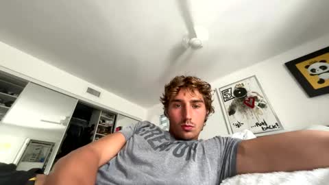 Snapshot of rg1798 chatting on December 11, 5:21 pm rg1798 online show from December 11, 5:21 pm
