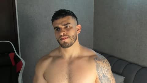 ricardogonzalez666 online show from January 18, 9:24 pm