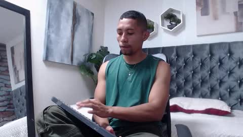 richar_voller online show from March 26, 11:47 am