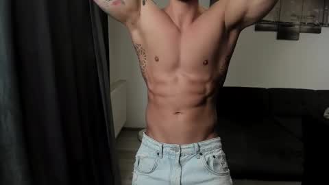 RichardDarell online show from April 14, 6:02 am