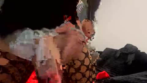 Snapshot of righttoy chatting on October 18, 10:53 am Teague online show from October 18, 10:53 am