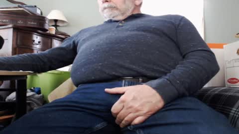 RJBear58 online show from January 28, 7:42 pm