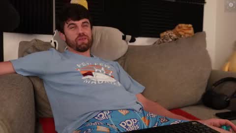 Ryan aka KeylimeRy online show from March 4, 2:02 pm