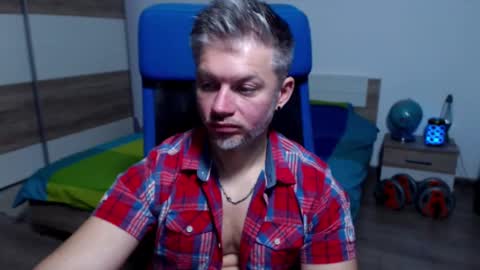 Snapshot of robbyshawz chatting on October 4, 7:13 am robbyshawz online show from October 4, 7:13 am