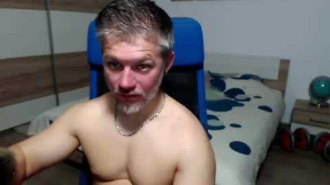 robbyshawz online show from April 18, 5:09 am