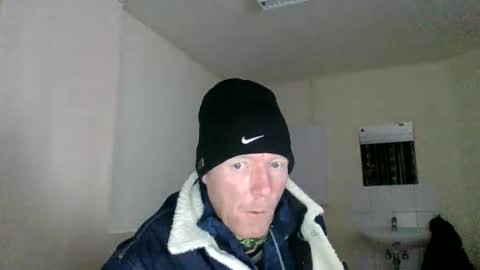 robertnickelderbestemann online show from December 4, 10:17 pm