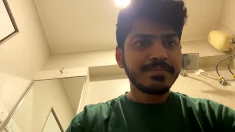 Snapshot of robertsalia220 chatting on February 3, 11:26 pm Robertsalia online show from February 3, 11:26 pm