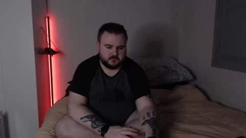 Robin online show from November 23, 10:43 pm