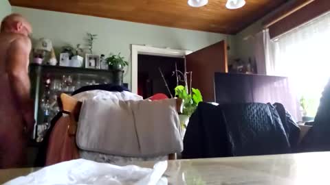 Snapshot of robke1966 chatting on October 10, 7:02 am robke1966 online show from October 10, 7:02 am