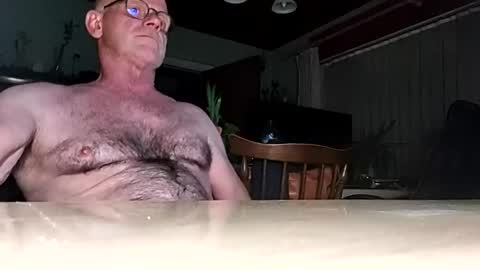 Snapshot of robke1966 chatting on March 6, 5:46 am robke1966 online show from March 6, 5:46 am