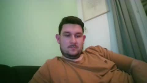 Robin online show from February 2, 9:12 pm