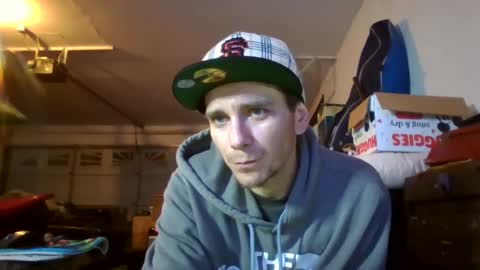 Snapshot of robwit8 chatting on January 31, 6:46 am Rob witha 8 online show from January 31, 6:46 am