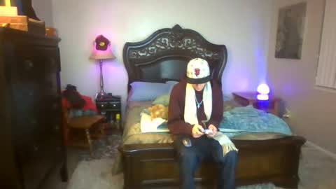 Snapshot of robwit8 chatting on February 9, 1:56 pm Rob witha 8 online show from February 9, 1:56 pm
