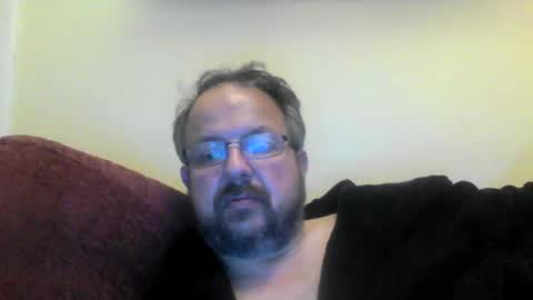 Snapshot of robx32 chatting on December 6, 1:51 am Rob online show from December 6, 1:51 am