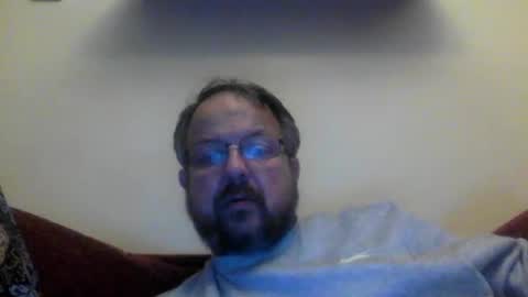 Snapshot of robx32 chatting on December 21, 12:20 am Rob online show from December 21, 12:20 am