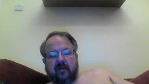 Snapshot of robx32 chatting on December 31, 12:21 am Rob online show from December 31, 12:21 am