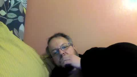Snapshot of robx32 chatting on February 25, 12:47 am Rob online show from February 25, 12:47 am